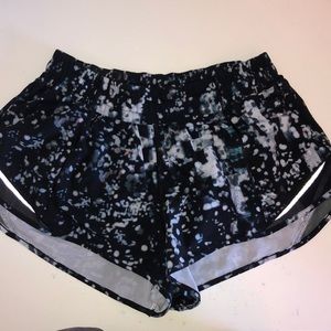 LULULEMON HOTTY HOT SHORT